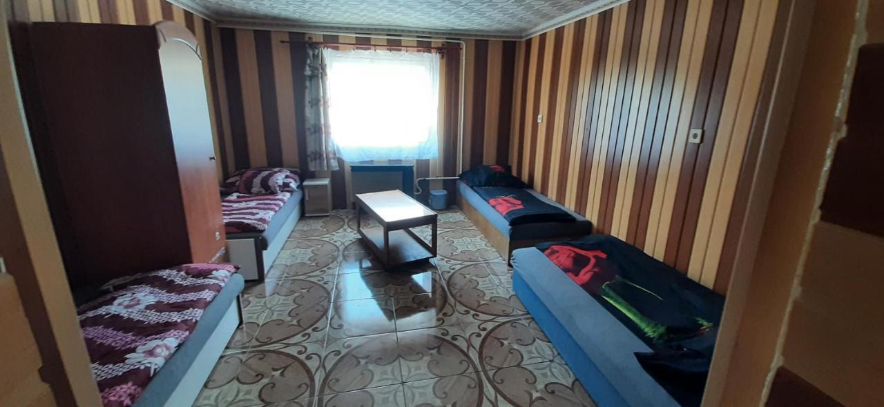 Viktoria Vendeghaz Daire Miskolc Dış mekan fotoğraf
