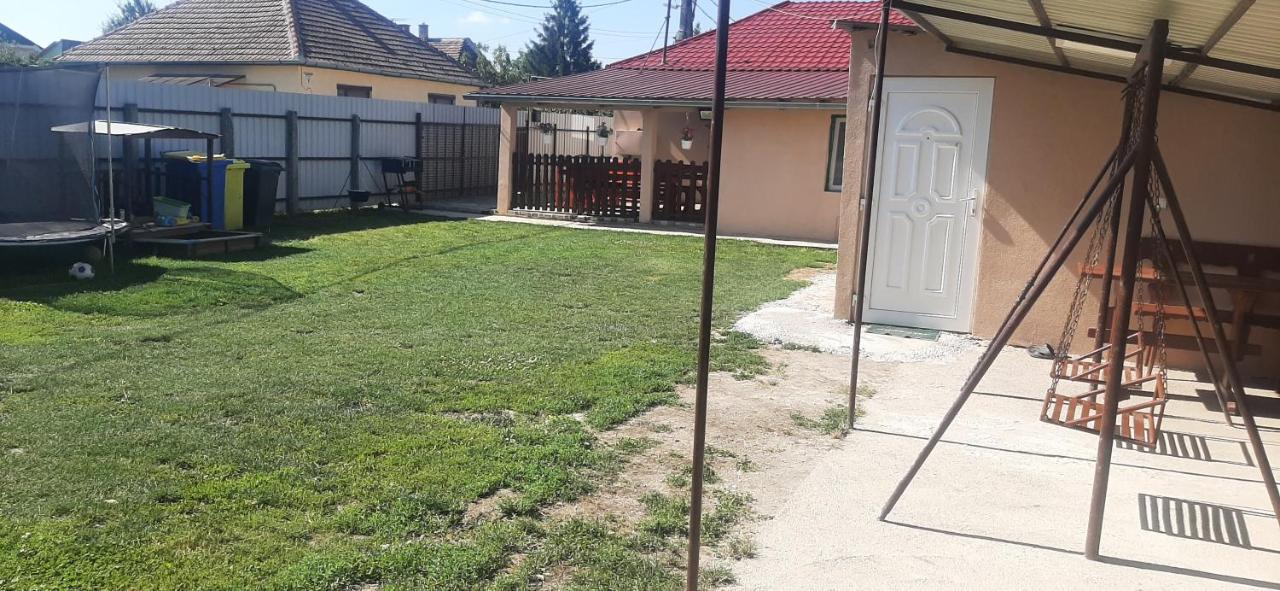 Viktoria Vendeghaz Daire Miskolc Dış mekan fotoğraf